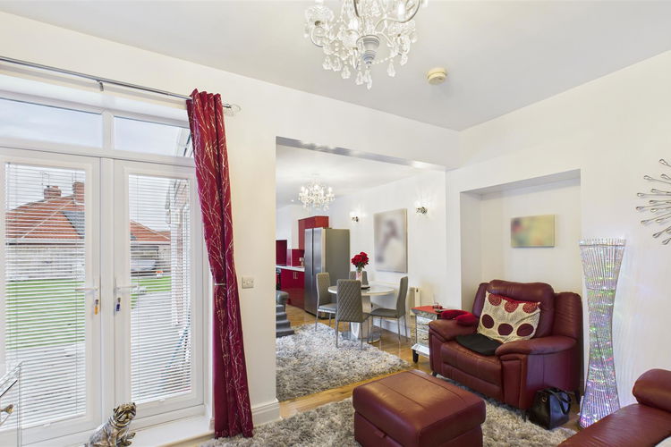 Open Plan Living Area & Dining Kitchen - Picture 3 of 19