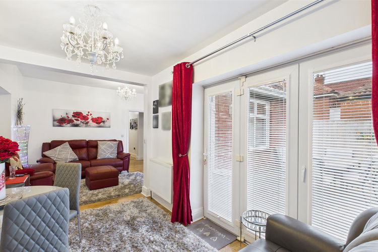 Open Plan Living Area & Dining Kitchen - Picture 5 of 19