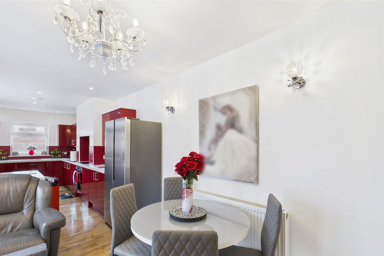 Open Plan Living Area & Dining Kitchen - Picture 6 of 19