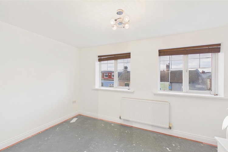 Bedroom 1 - Picture 8 of 15