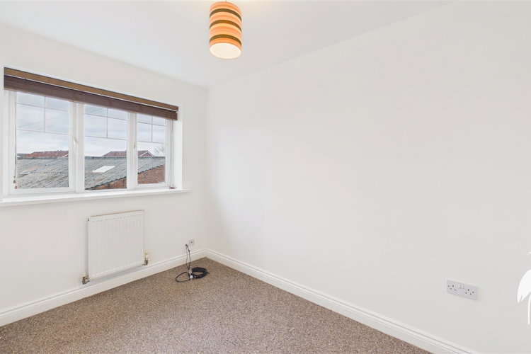 Bedroom 2 - Picture 10 of 15