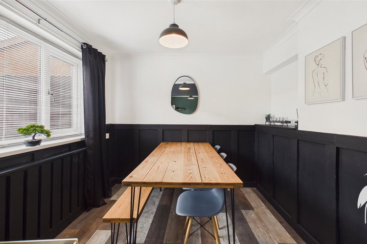 Dining Area - Picture 10 of 19