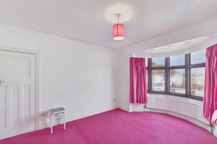 Bedroom 1 - Picture 17 of 28