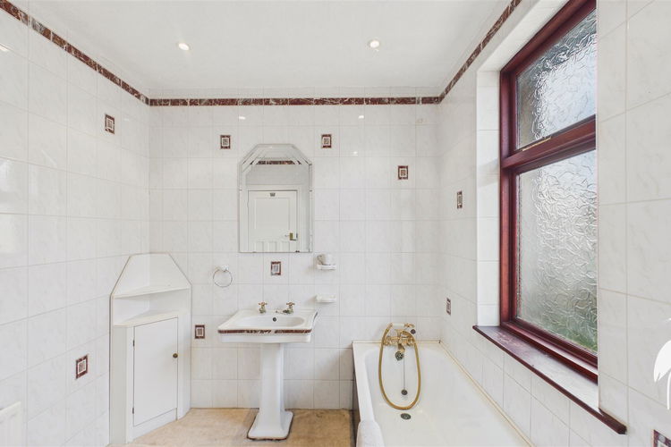 Bathroom - Picture 22 of 28