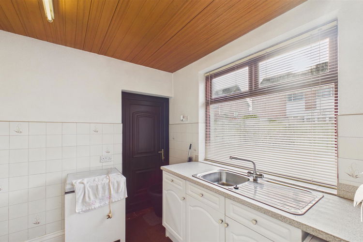 Utility Room - Picture 9 of 28