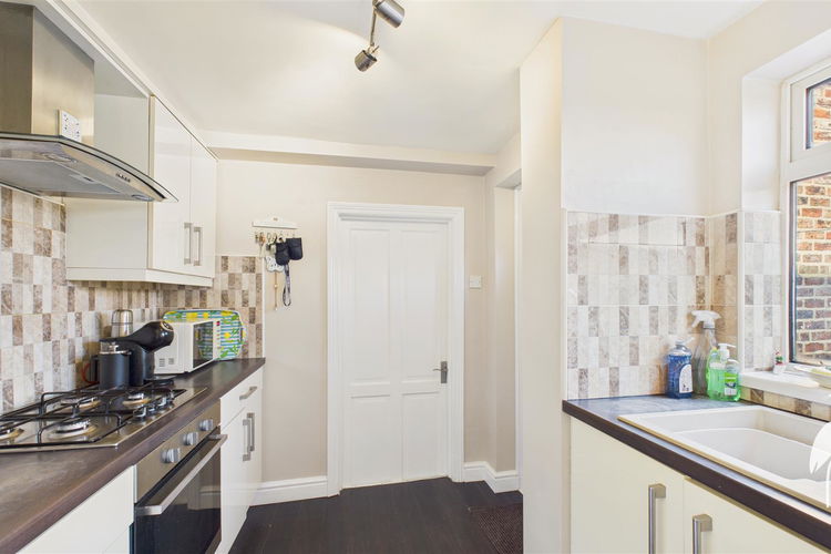 Kitchen - Picture 6 of 15