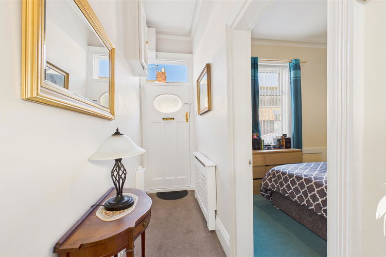 Entrance Hall - Picture 9 of 15