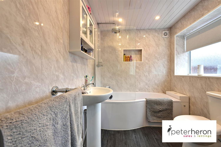 Bathroom - Picture 7 of 14