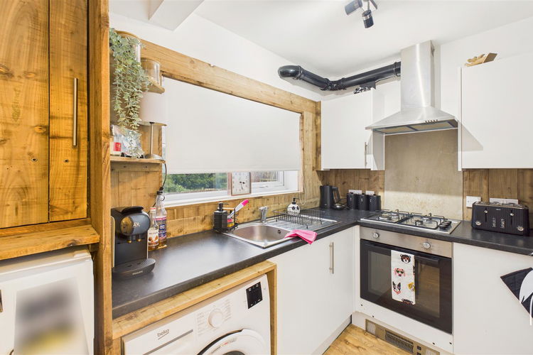 Kitchen - Picture 5 of 13