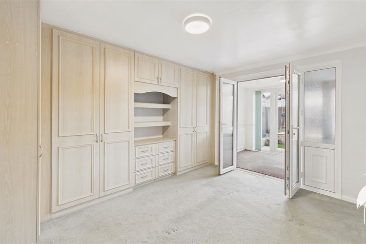 Bedroom 1 - Picture 6 of 16