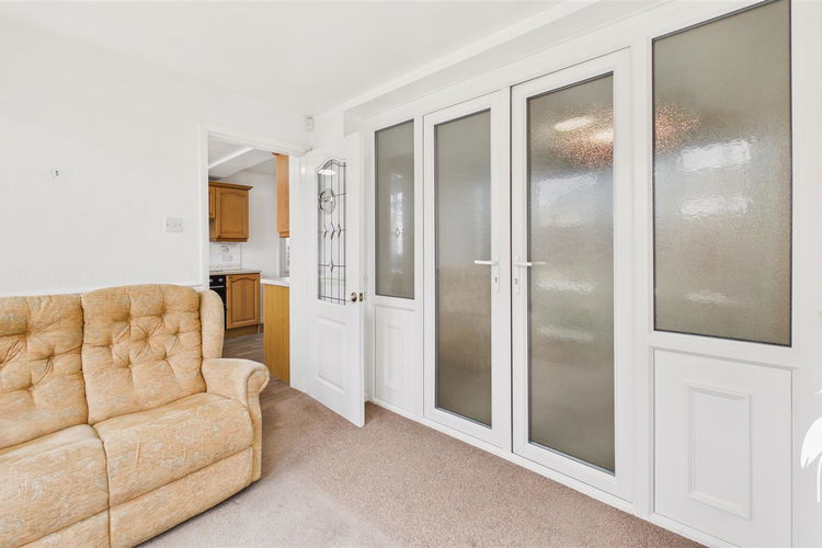 Sun Room - Picture 9 of 16