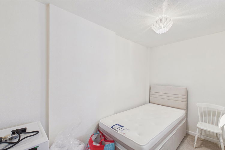 Bedroom 2 - Picture 12 of 18