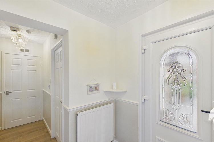 Entrance Hall - Picture 15 of 18