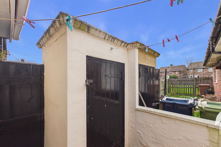 Outside - Picture 16 of 18