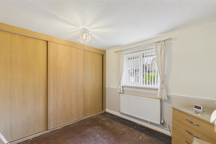 Bedroom 1 - Picture 9 of 18