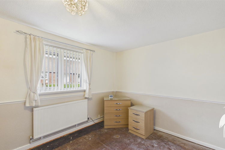 Bedroom 1 - Picture 10 of 18