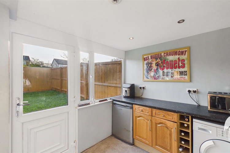 Sun Room - Picture 11 of 26