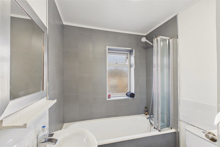 Bathroom - Picture 21 of 26