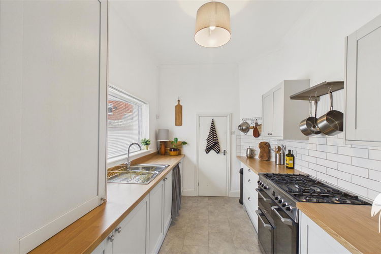 Kitchen - Picture 11 of 21