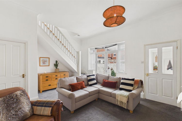 Family Room - Picture 5 of 21