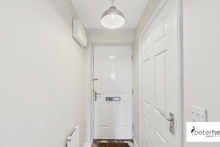 Entrance Lobby - Picture 6 of 15