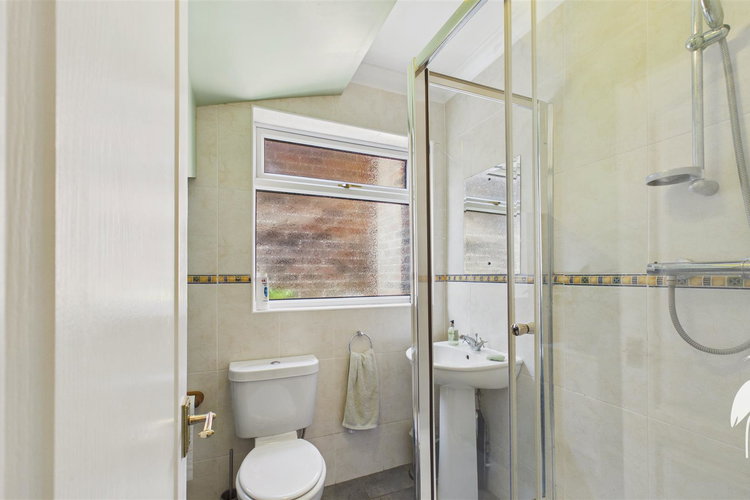 Shower Room - Picture 17 of 41