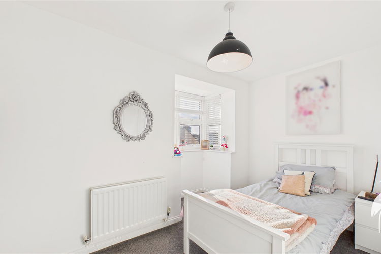 Bedroom 2 - Picture 14 of 29