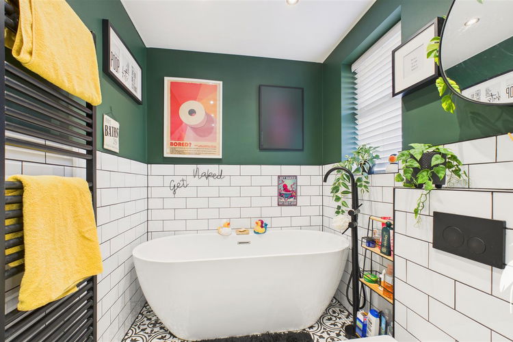 Bathroom - Picture 20 of 29