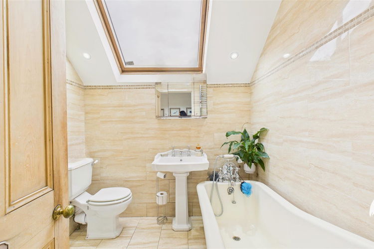 Bathroom - Picture 25 of 35