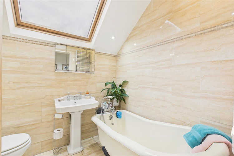 Bathroom - Picture 26 of 35