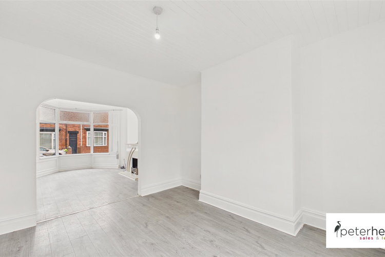 Dining Room - Picture 7 of 23