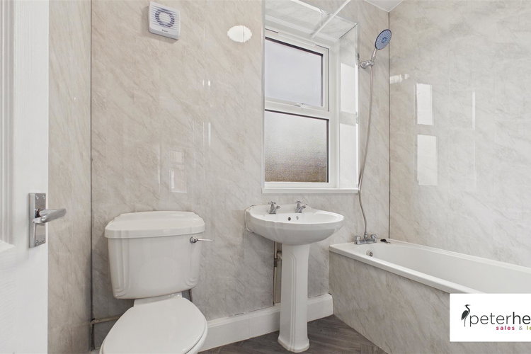 Bathroom - Picture 20 of 23