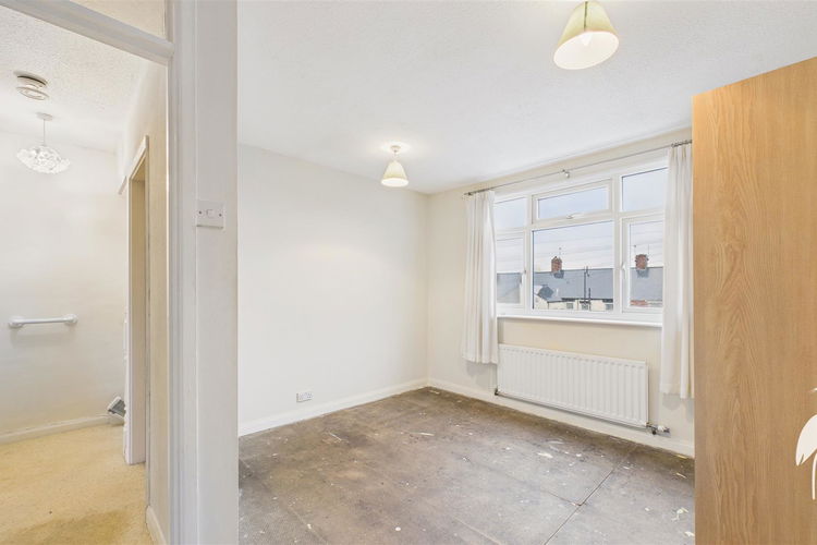 Bedroom 2 - Picture 13 of 16