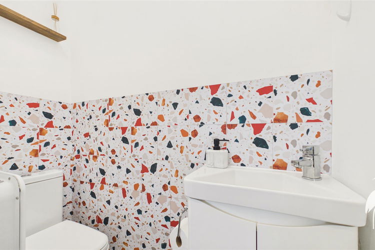 Ground Floor WC - Picture 12 of 28