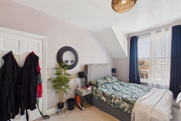 Bedroom 1 - Picture 16 of 28