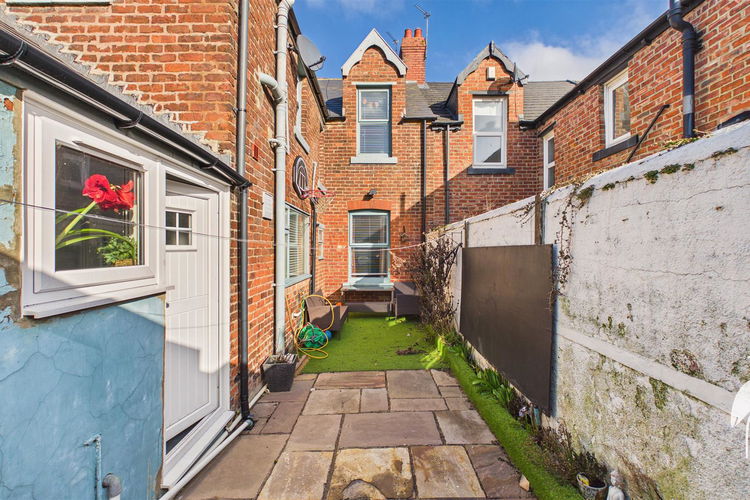 Outside - Picture 27 of 28