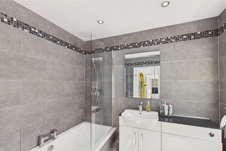 Bathroom - Picture 14 of 23