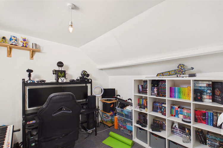 Dressing Area - Picture 20 of 23