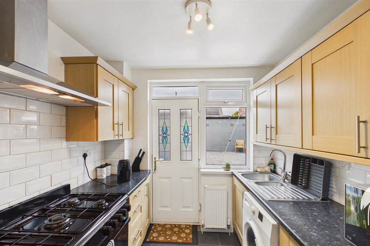 Kitchen - Picture 10 of 23