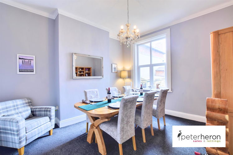 Dining Room - Picture 4 of 25