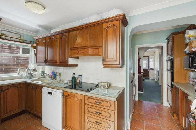 Kitchen - Picture 5 of 20