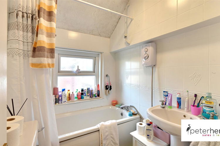Bathroom - Picture 18 of 20