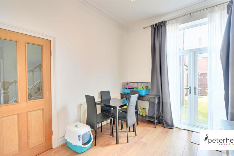 Dining Room - Picture 6 of 21