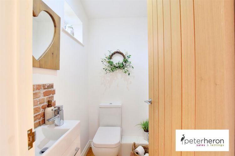 Ground Floor WC - Picture 15 of 32