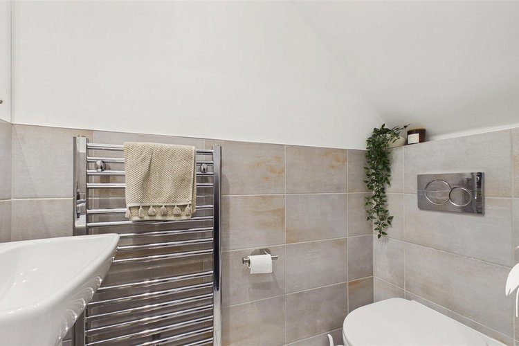 Cloakroom/WC - Picture 13 of 35