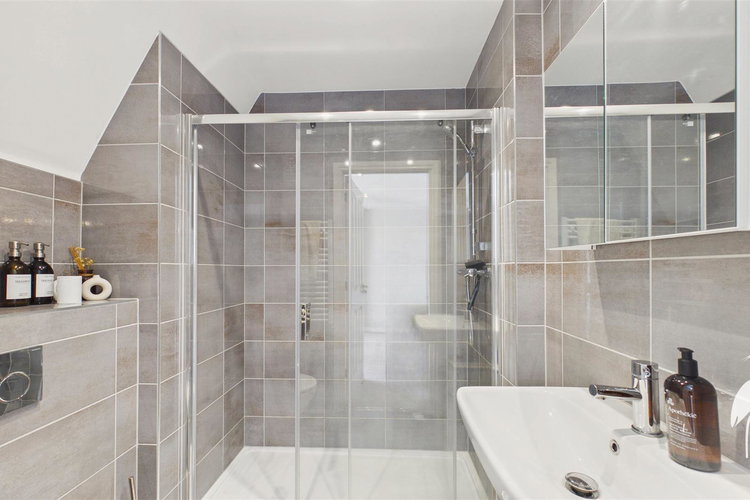 En-Suite Shower Room - Picture 29 of 35
