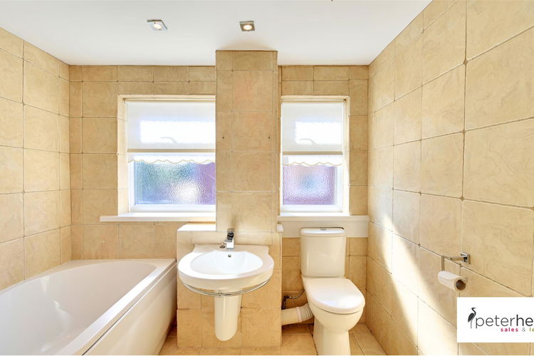 Bathroom - Picture 17 of 22