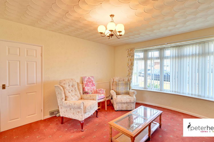 Lounge - Picture 3 of 22