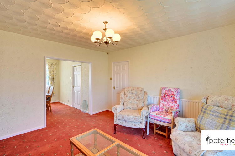 Lounge - Picture 4 of 22