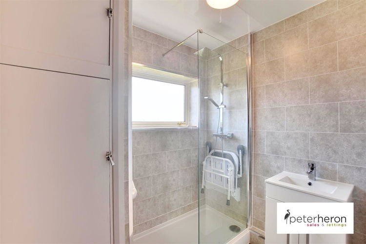 Shower Room - Picture 19 of 23